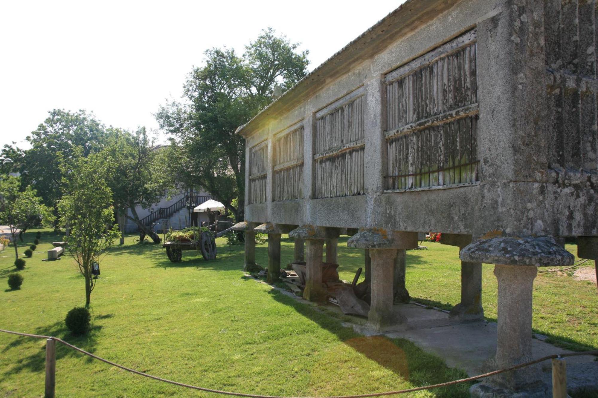Pazo Da Escola Guest House A Moreira Eksteriør bilde
